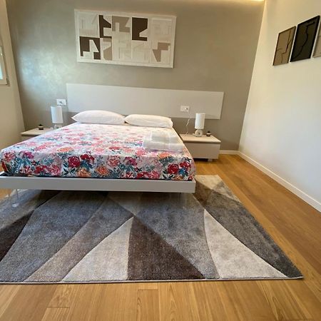 Hz+ Costantini Apartment Pordenone Luaran gambar