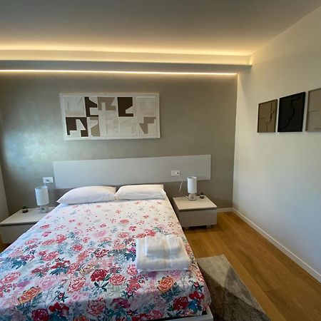 Hz+ Costantini Apartment Pordenone Luaran gambar