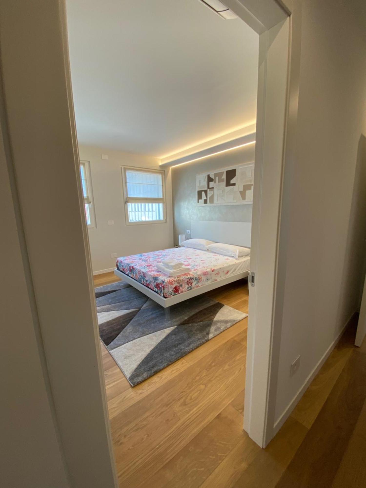 Hz+ Costantini Apartment Pordenone Luaran gambar