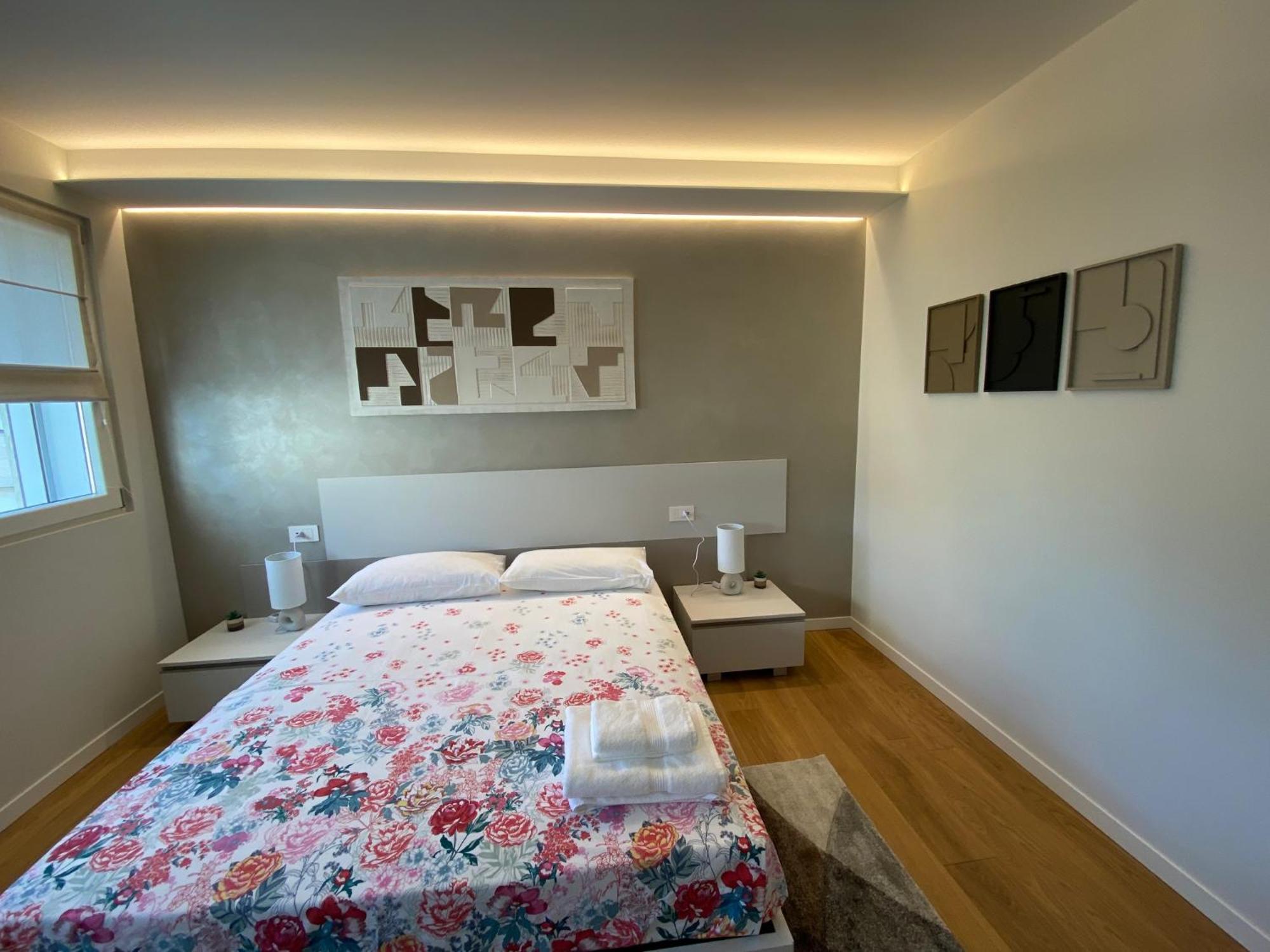 Hz+ Costantini Apartment Pordenone Luaran gambar