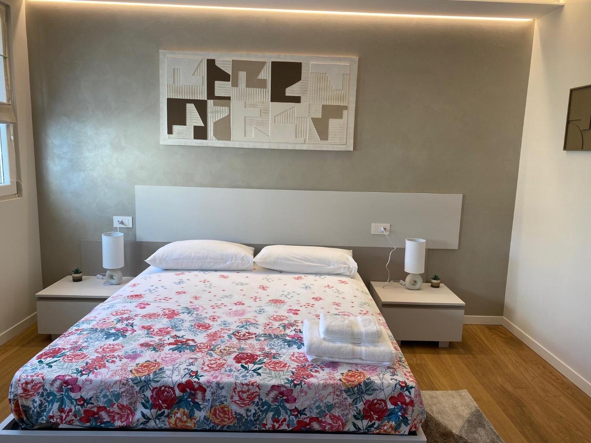 Hz+ Costantini Apartment Pordenone Luaran gambar