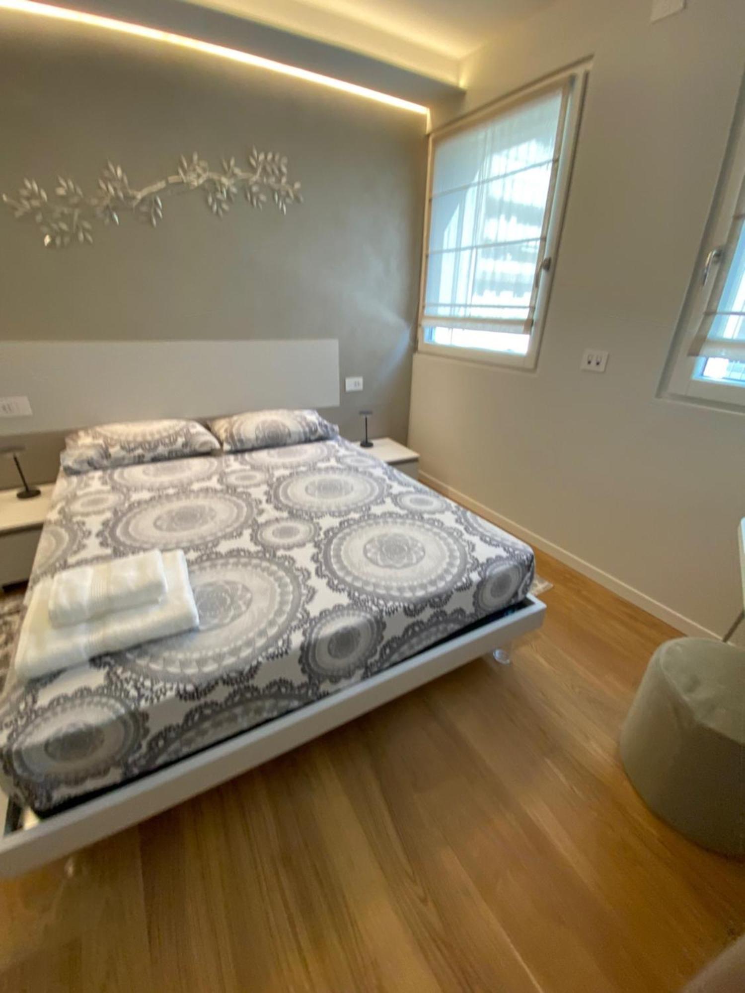 Hz+ Costantini Apartment Pordenone Luaran gambar