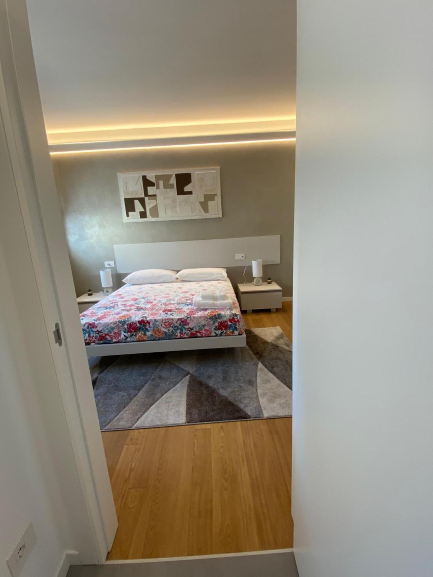 Hz+ Costantini Apartment Pordenone Luaran gambar