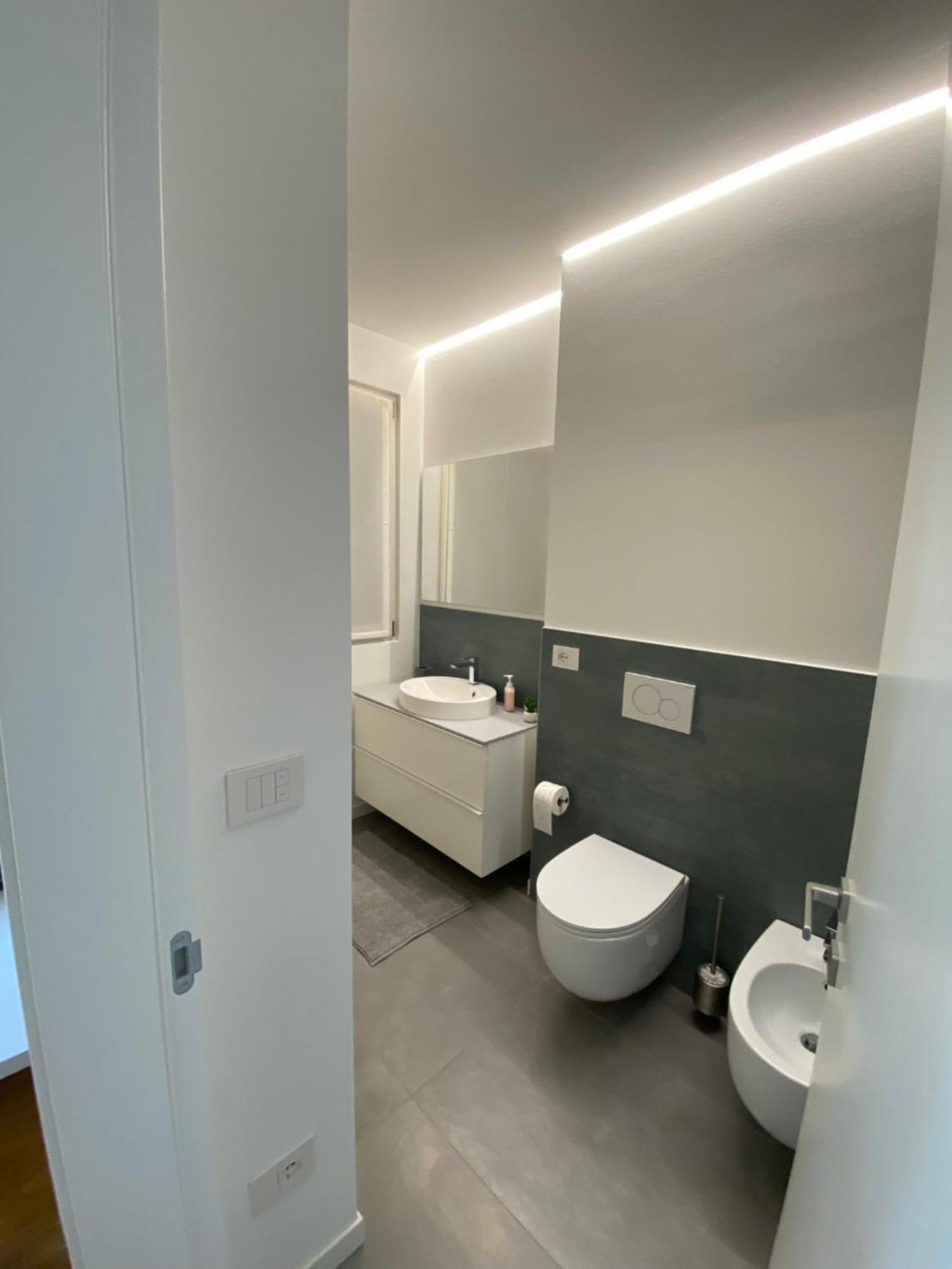 Hz+ Costantini Apartment Pordenone Luaran gambar