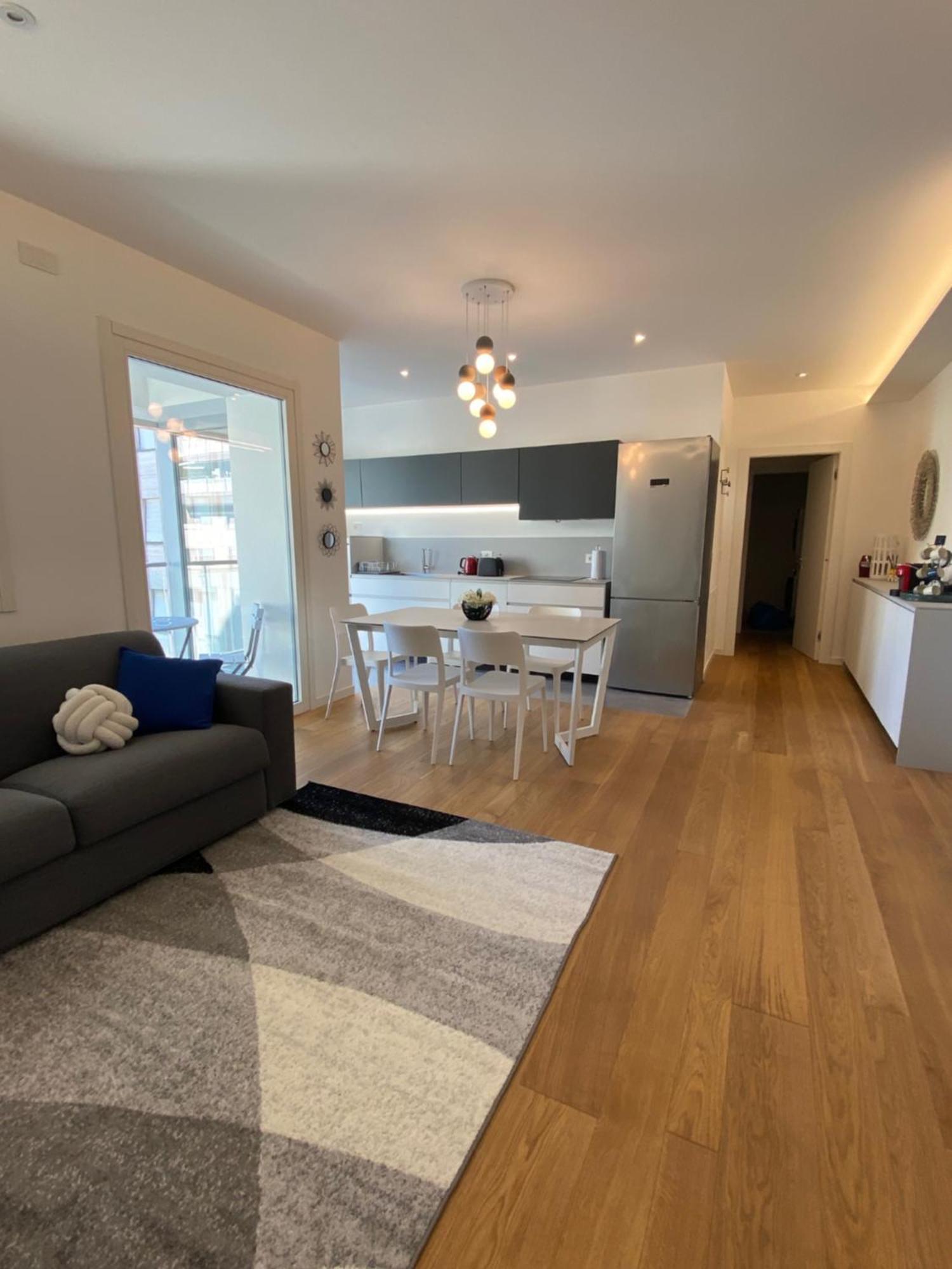Hz+ Costantini Apartment Pordenone Luaran gambar